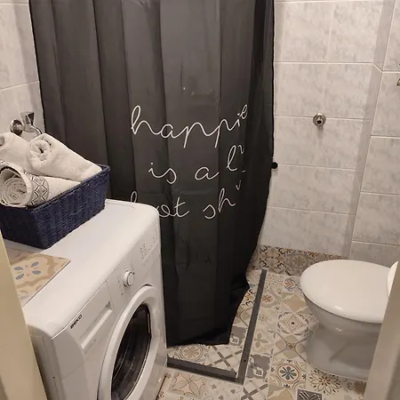 Charming For Two - Free Parking Apartment *